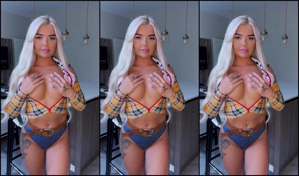 Sophuncensored Nicknamed Sophuncensored 10 08 2024 Onlyfans Video Look At How Hard My Nipples Are