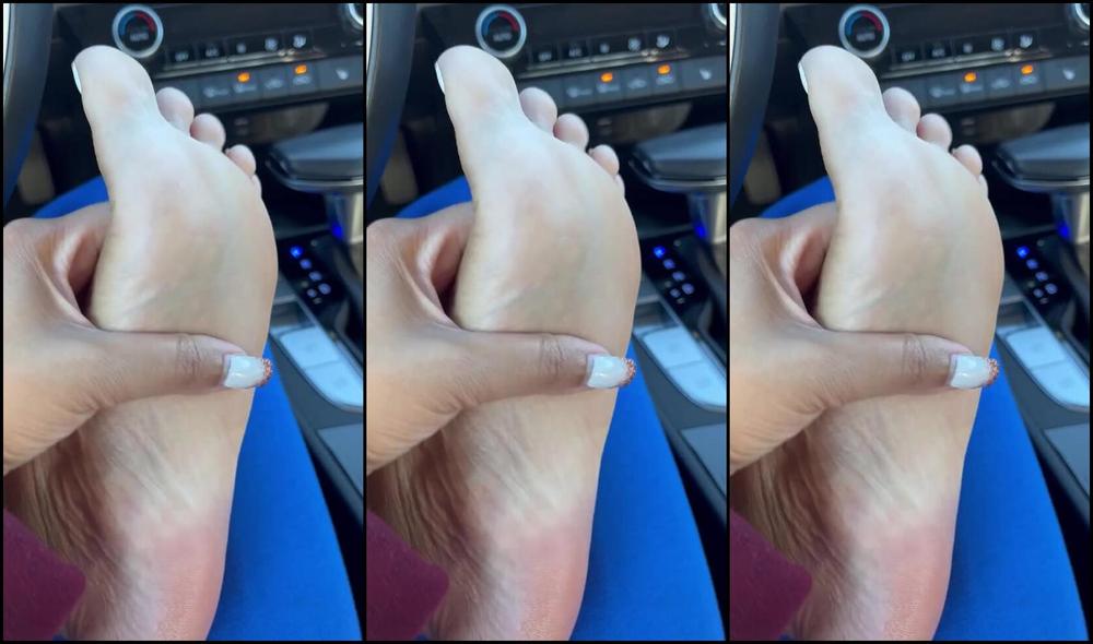 Effthemtoes Nicknamed Effthemtoes 09 02 2025 Onlyfans Video Can You Believe Its Almost Time To Put Toes Up Into Sweaty Ugg Boots It Just