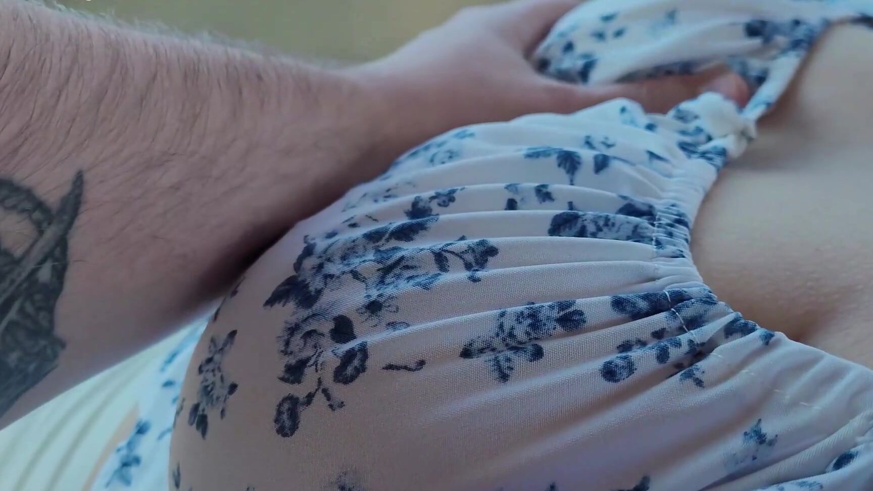 Сексуальный Топ Без Лифчика Naughty Girl На Публике Pornhub Com