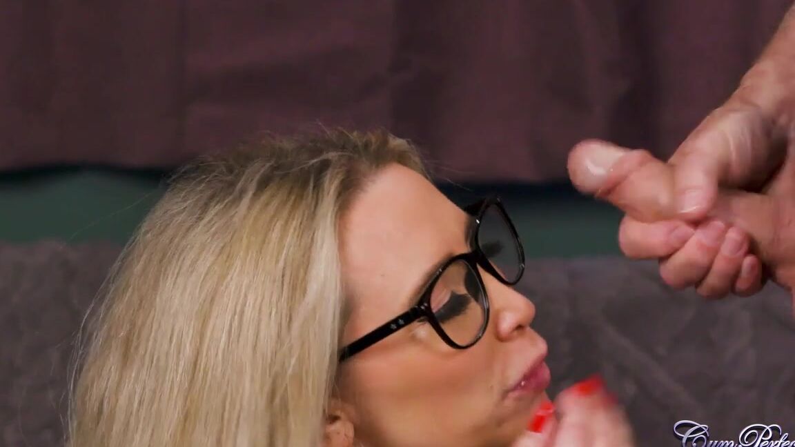 Cumperfection 2024 09 19 Karlie Simon Cheating With Everyone