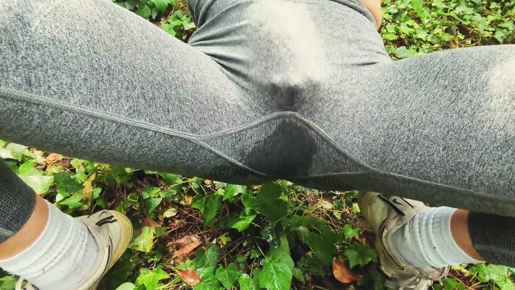 Wild Outdoor Fuck And I Squirt In My Leggings Italian Amateur Miele Blanco Miele Blanco