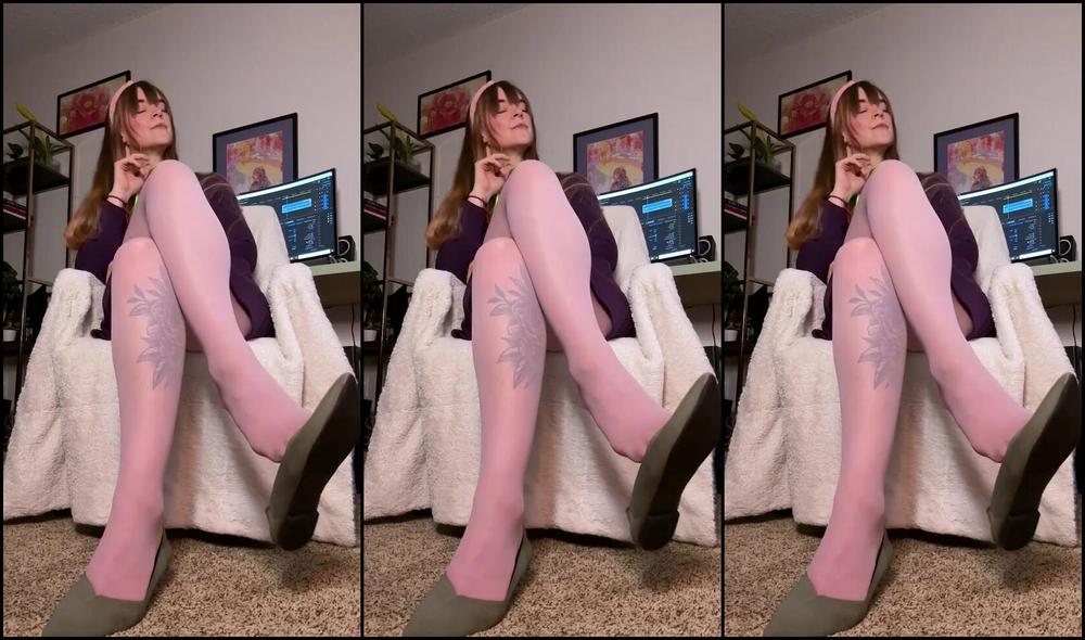 Livs Secret Life Nicknamed Livssecretlife 10 22 2025 Onlyfans Video Daphne Shoeplay With Tights And Flats Did You Miss Me Doing Content Like This