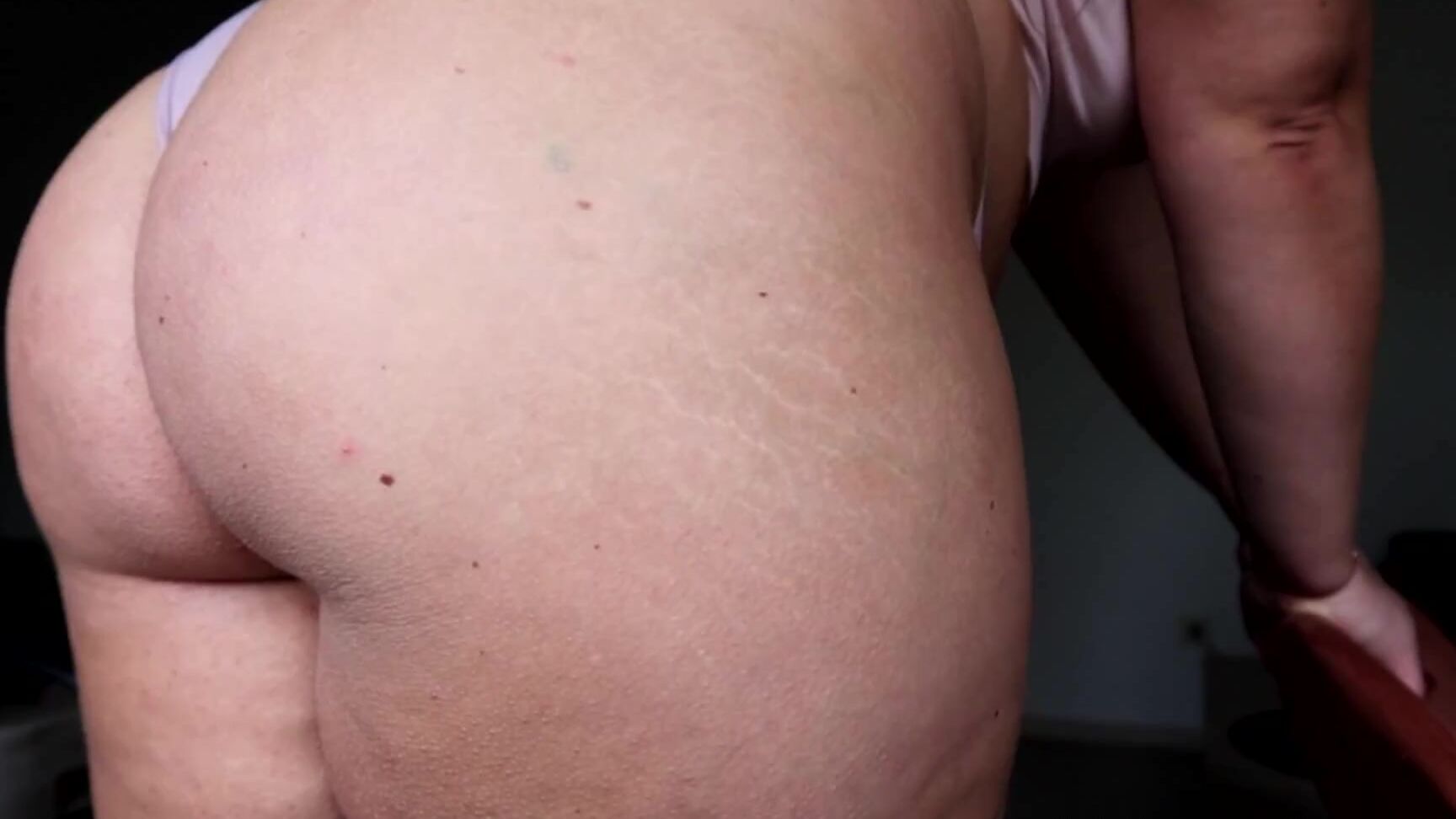 Queen Sylvia Nicknamed Itsqueensylvia 12 01 2025 Onlyfans Video I Can T Stop Fucking Farting