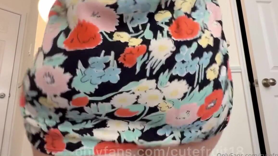 Rita Cutefruit18 Nicknamed Cutefruit18 08 12 2025 Onlyfans Video Dress Vs Mini Skirt
