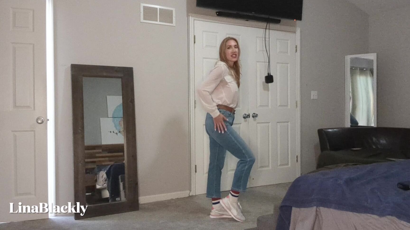 "LinaBlackly" assworship, belt, blousefetish, brunette, jeansfetish, longhair, milf, pov, sneakerfetish Jeans Fetish Sneakers and Belt Manyvids