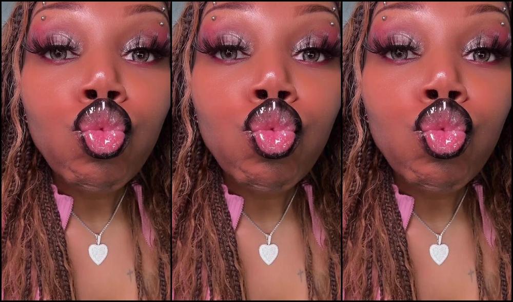 Ashley Moonrox Nicknamed Ashleymoonrox 03 26 2025 Onlyfans Video About To Record A Homie Hopper Roleplay Custom