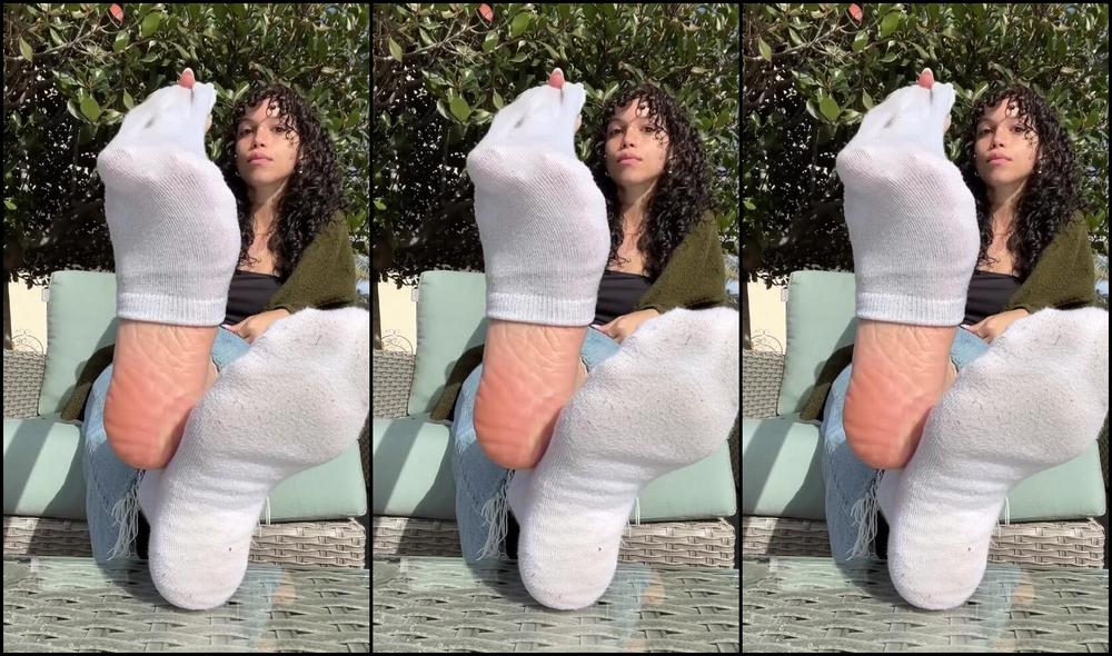 Goddess Liv Nicknamed Soldmysole 11 30 2025 Onlyfans Video Leaked Soldmysole 69160