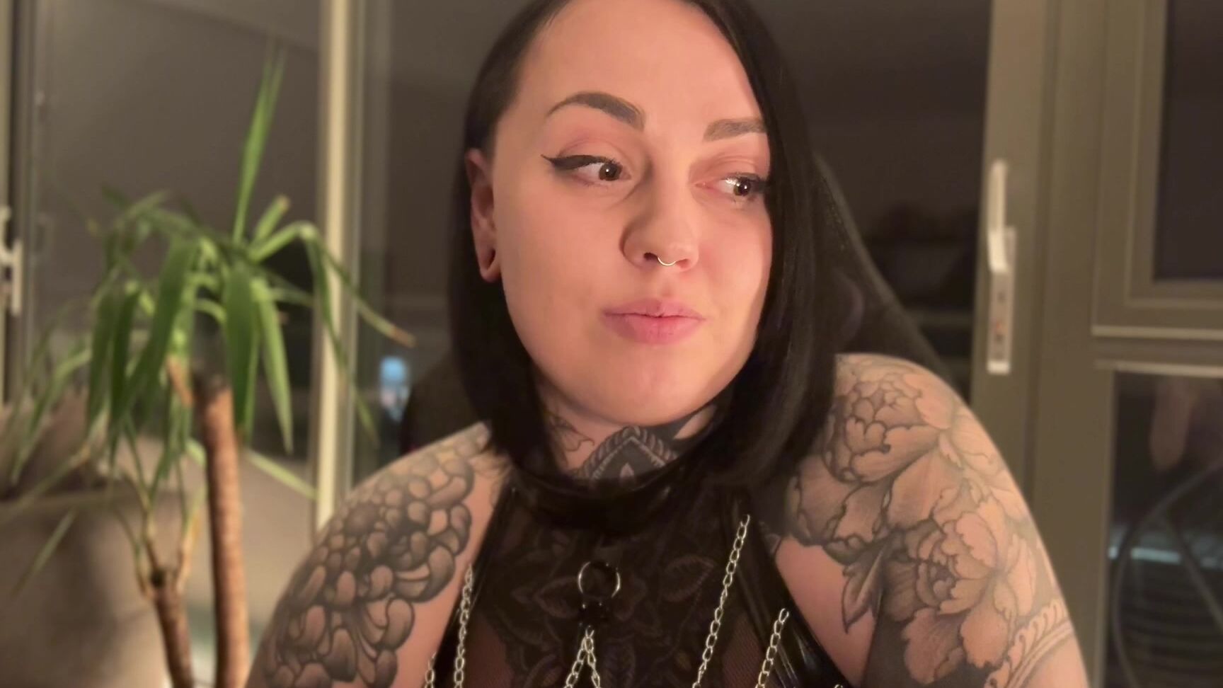 "MissValentina" cheating, cheatingwife, cuckolding, femdom, femdompov I Fucked Your Best Friend Manyvids