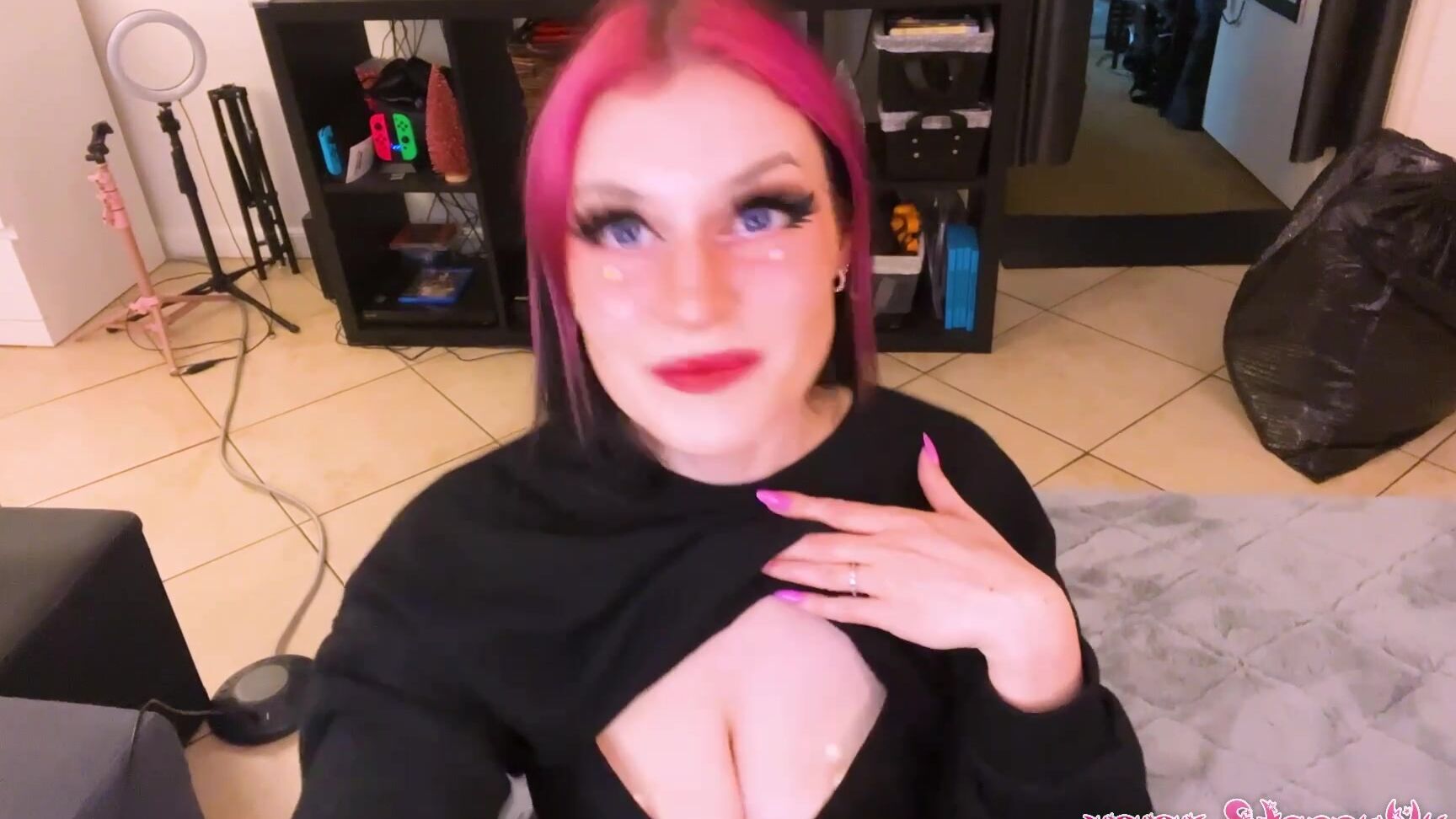 "Starry Yume" boob bouncing, femdom pov, humiliation, role play, sfw, sph Gotta Hand it to Thieves Manyvids