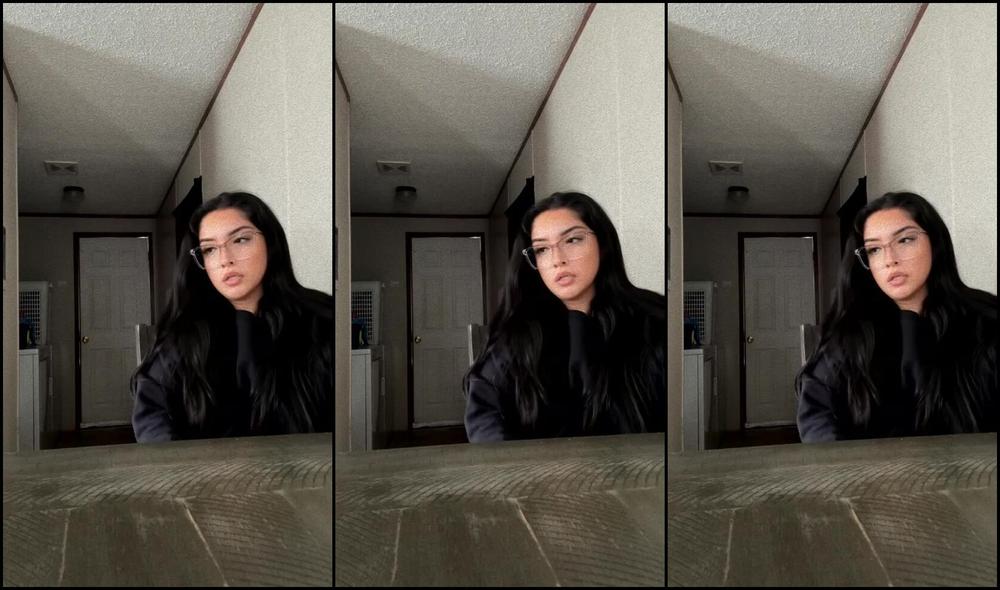 Soleswithlola Nicknamed Soleswithlola 06 10 2025 Onlyfans Video I Caught U Looking At My Feet All The Times U Were Over Hanging Out With