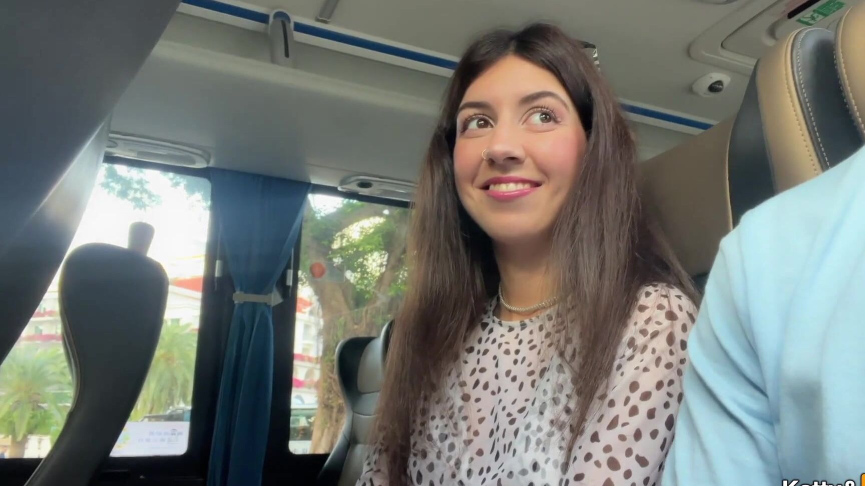 Мужик Достал Член В Автобусе Полным Людей И Я Помогла Ему Кончить Pornhub Com