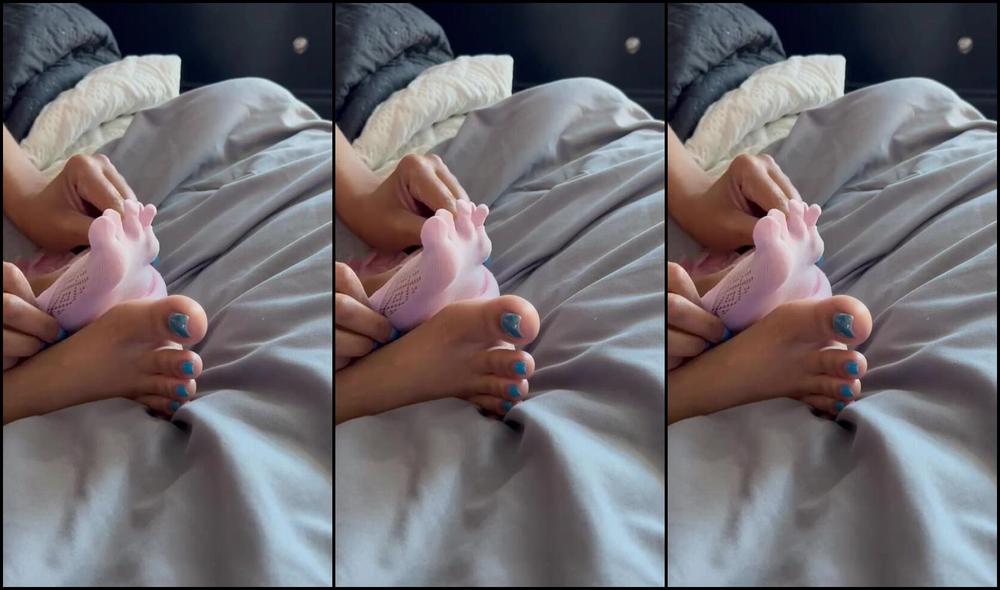 Effthemtoes Nicknamed Effthemtoes 02 06 2024 Onlyfans Video Watch Me Try On These Cute Little Toe Socks