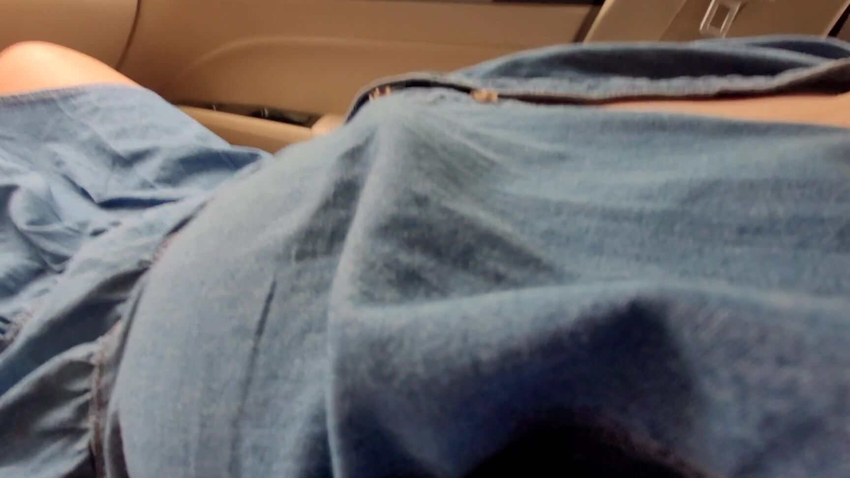 Возбужденная Сводная Сестренка Позволяет Мне Трогать Ее Большие Сиськи И Киску В Машине Pornhub Com