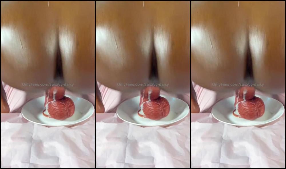 Sexxyy Daisy Nicknamed Sexxyy Daisy 04 06 2025 Onlyfans Video Dick So Thick I Squirted All Over My Bed