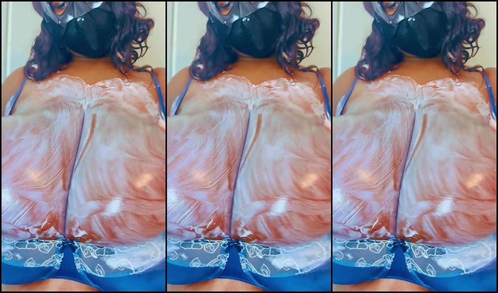 Onlyfans mistress gives you a happy ending with a masked massage and happy feet