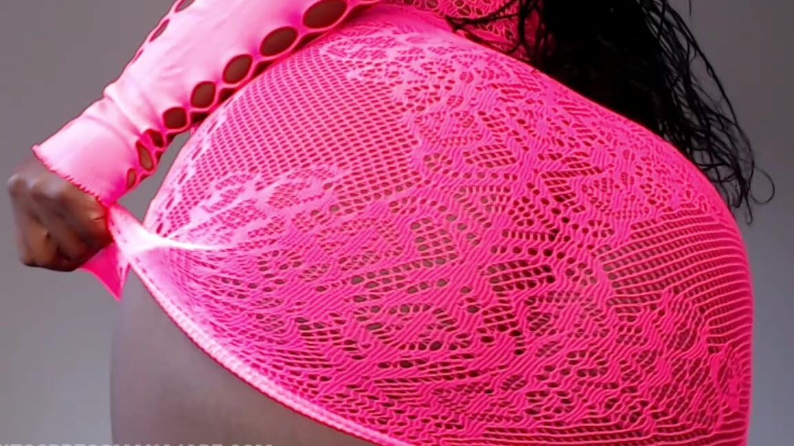 "UnfriendlyBlckHottie" arrogant woman, cheat, ebony female domination, home wrecker, humiliation Mad She s Not Me Manyvids