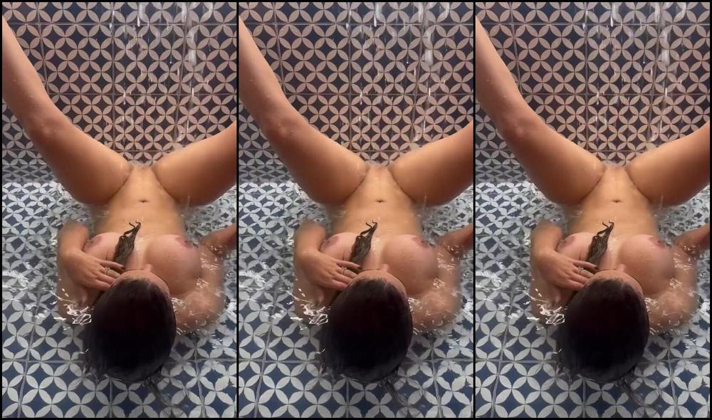 Adventure Juntos Nicknamed Adventurejuntos 07 19 2024 Onlyfans Video Road Trip Italy Had Some Fun By Myself In The Tub Back At The Hotel