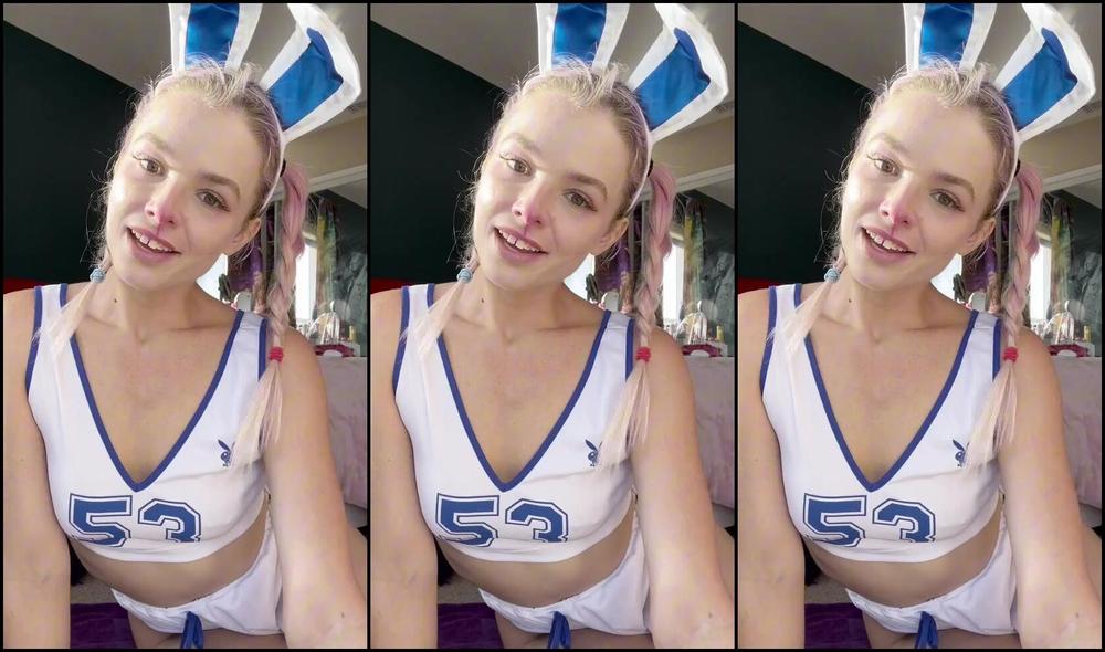 Lola Bunny's Onlyfans Charms Daze - Get Your Feet Wet After A Hard Workout Session!