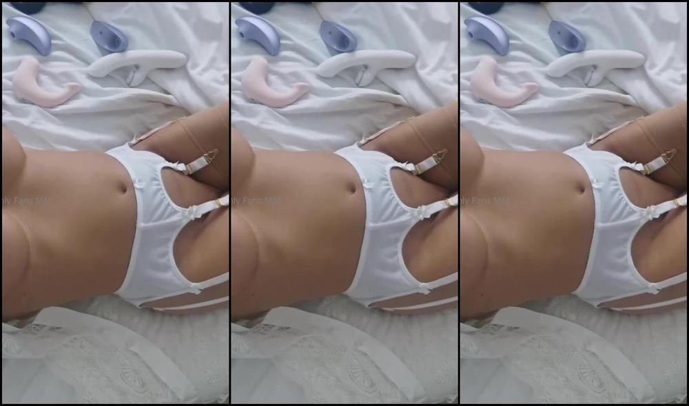 Moniq Nicknamed Moniq25 10 12 2024 Onlyfans Video Which Sex Toy Should I Choose