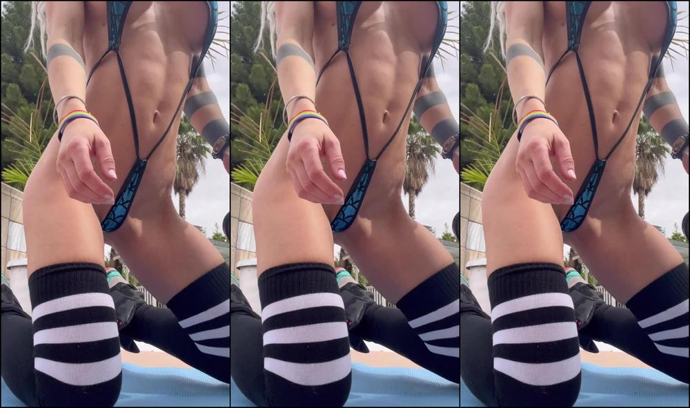 Katopunk Friday's Muscle Flexing Poses Get Watched on ManyVids