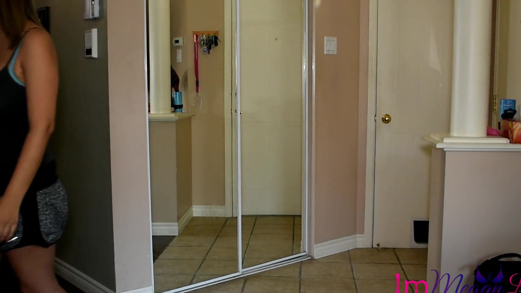 Immeganlive Pantsing Around The House Vol 1