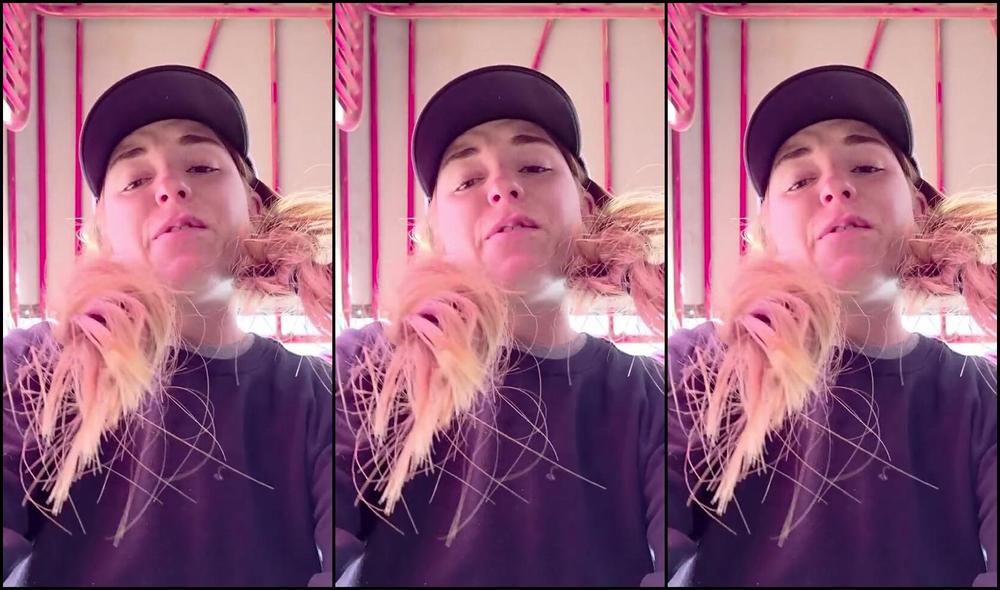 Red farmgirl's naked body gets a twist in Onlyfans' video, featuring her feet fetish & mistress roleplay