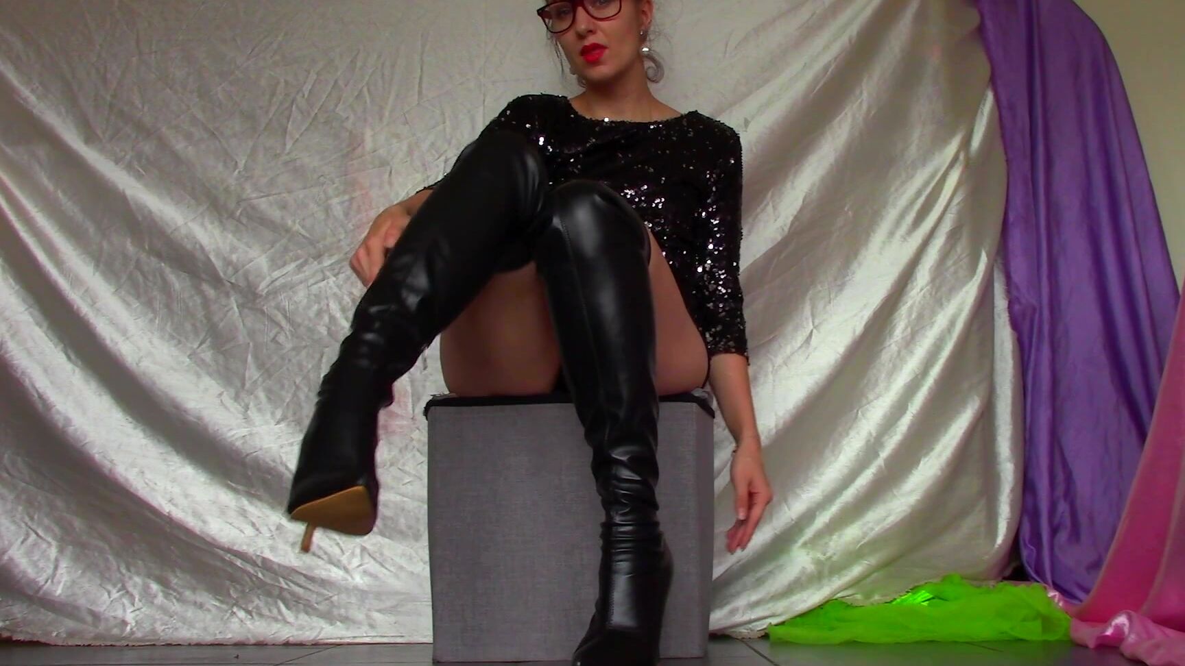 "Goddess Vanessa" boot domination, boot fetish, crossed legs fetish, shoe & boot worship, boots Lick My Power Boots Manyvids