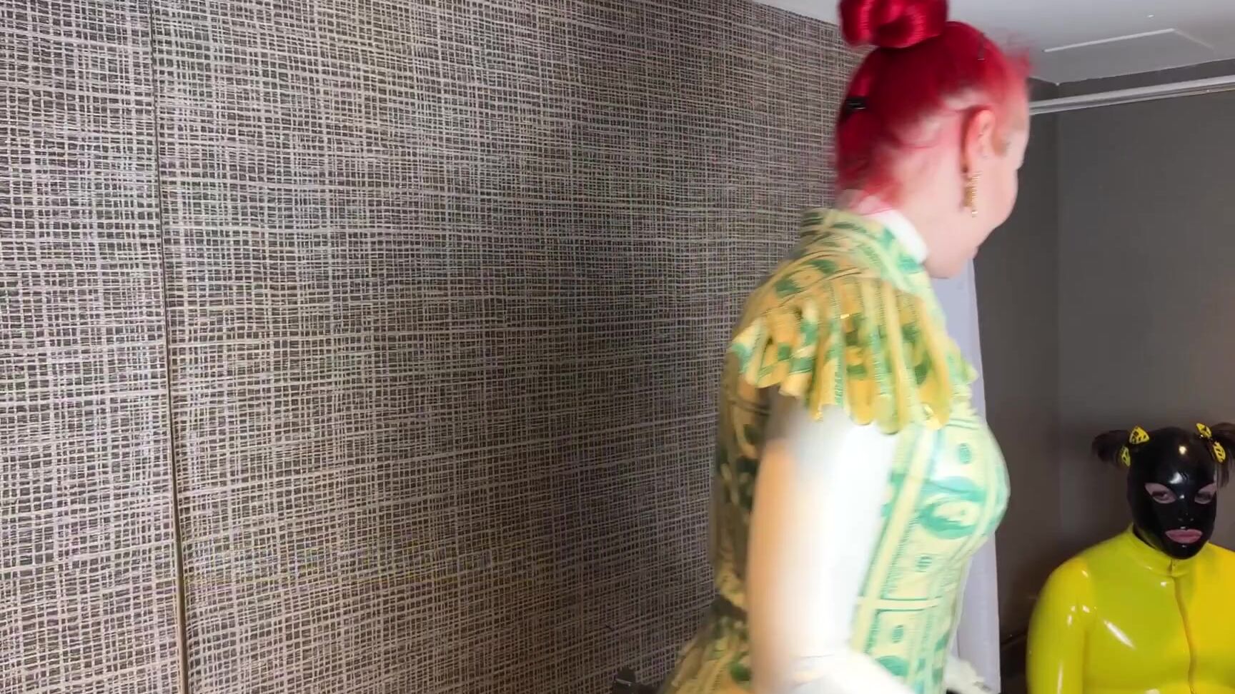 Miss Fetilicious Nicknamed Mfetilicious Goes Wild In Florida During Fetish Factory & Gets Big Shower