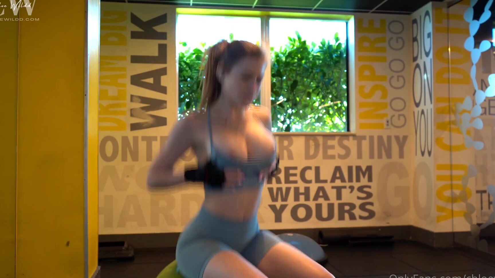 Chloe Wildd Nicknamed Chloewildd 02 26 2024 Onlyfans Video Want To Switch Place With This Big Balloon