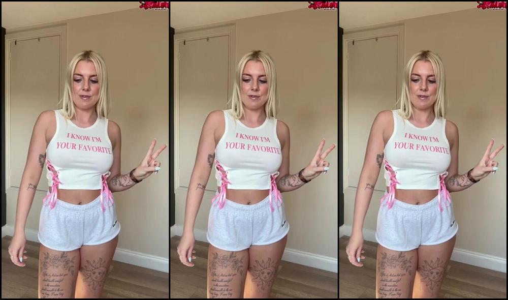 Emily Walters gets her feet worshipped in this hot onlyfans video