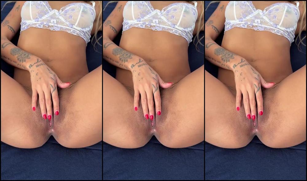 Kim Rampersad's Onlyfans video, Feliz Da Mi Amor Te Espero En Mi Dm - femdom fetish