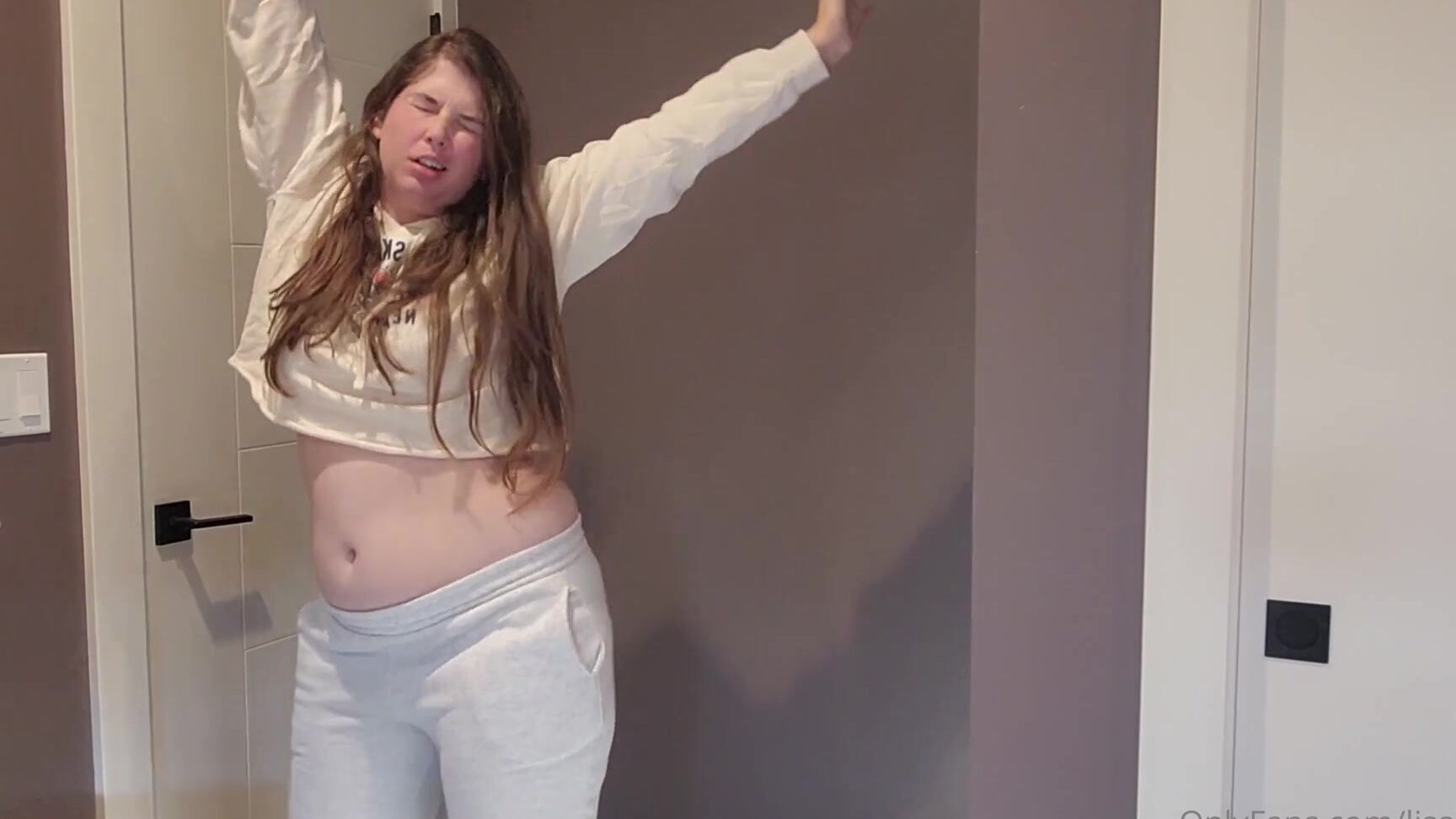 Lisa Asmr's Early Youtube Video: Onlyfans Video with Early Youtube Releases & Bellybutton Punishment