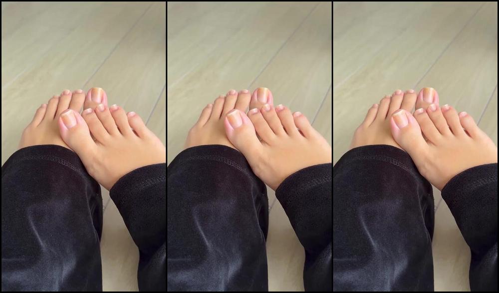 Goddess Evelyn Nicknamed Its Evee2 09 10 2024 Onlyfans Video If You Love Natural Toes This Is The Video For You