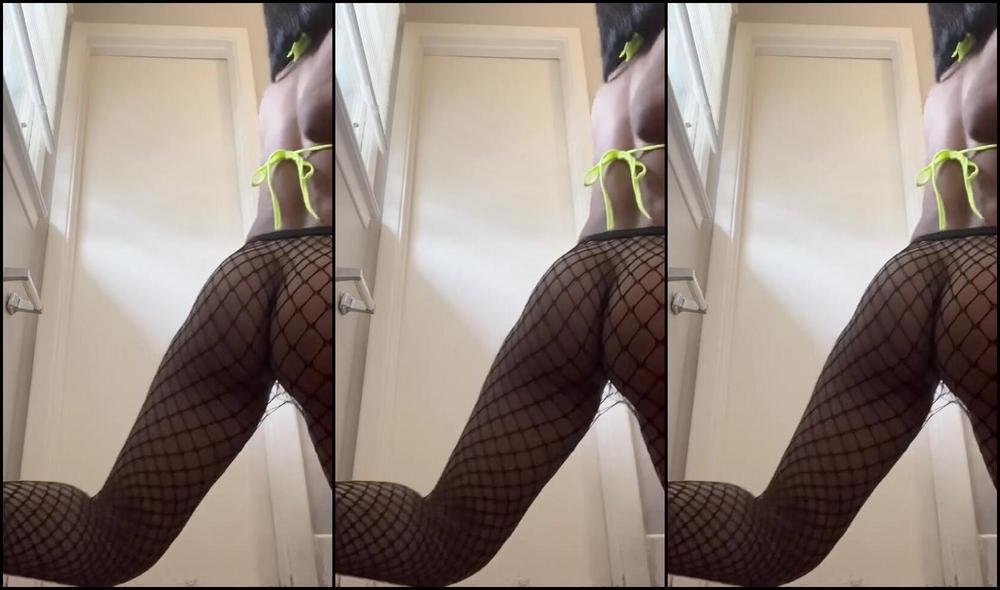 Leaked Thelittprincess 87586 gets dominated by her fungirl606 mistress in onlyfans video