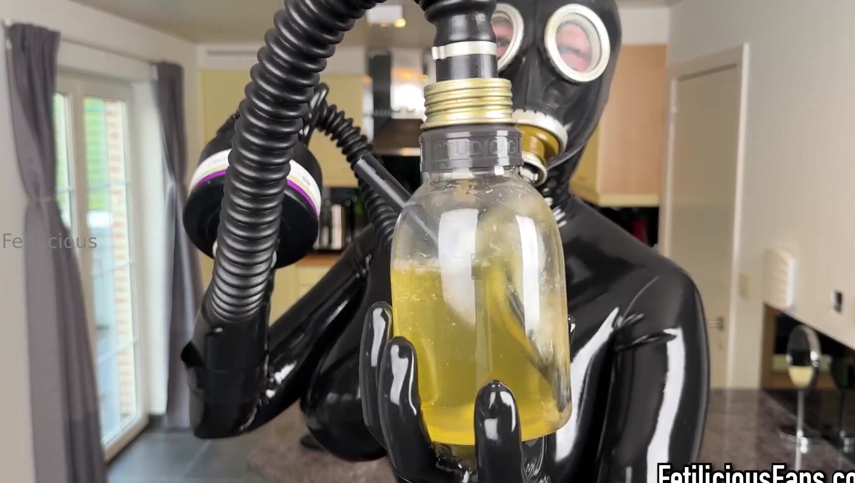 Miss Fetilicious' Nicknamed Mfetilicious 11: Super Strong Filters Blocking All Scents!