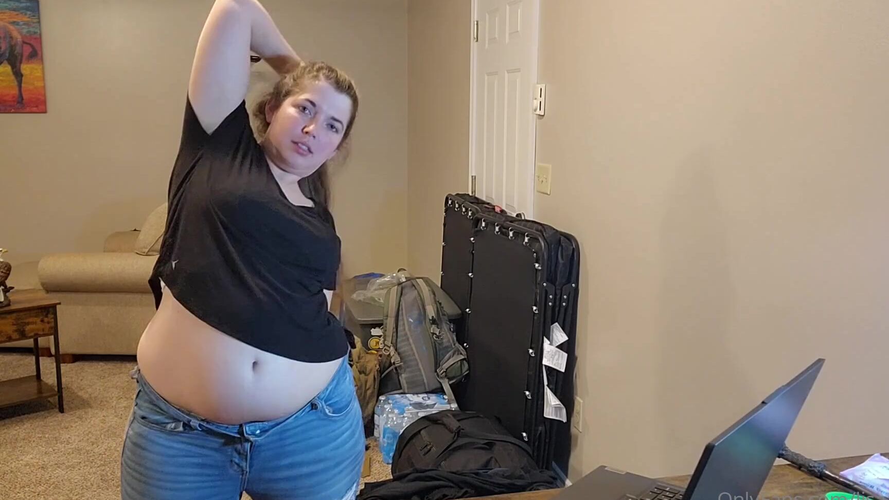 Lisa Asmr stretches his limits in a hot ASMR video with onlyfans