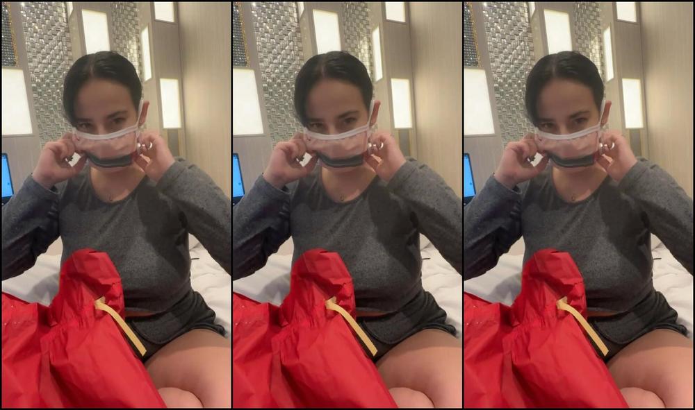 "Tiffanybabe01" toys, unboxing, travel Opening Adult Mystery Boxes in Tokyo Manyvids