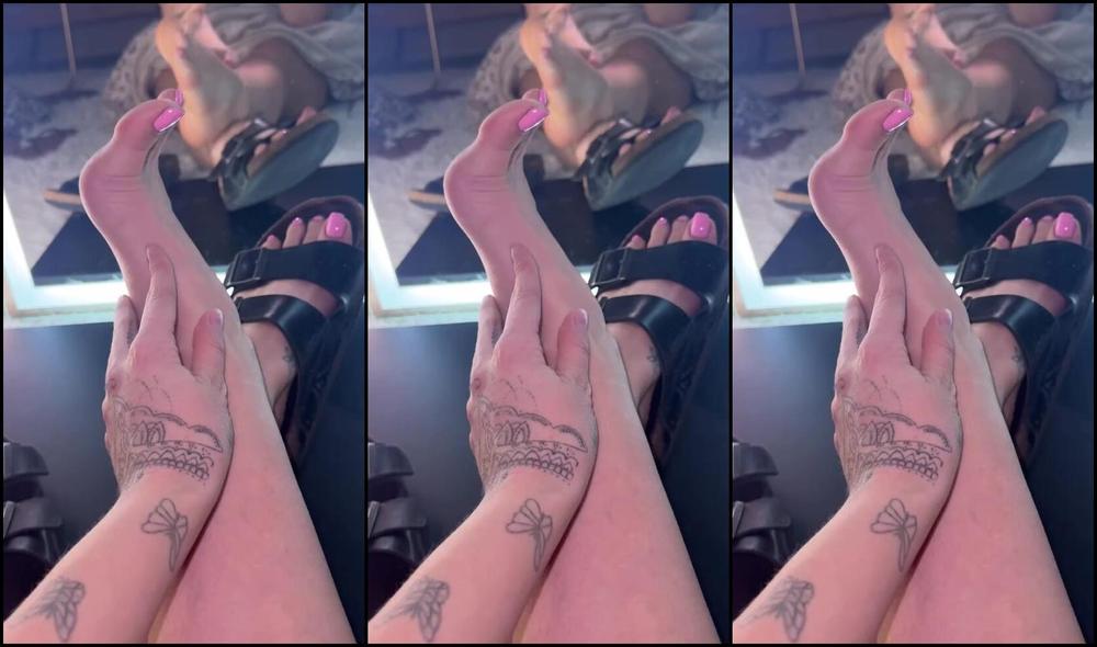 Gigi Nova Vip Nicknamed Giginovavip 09 30 2025 Onlyfans Video Pink Nails And Birkenstocks