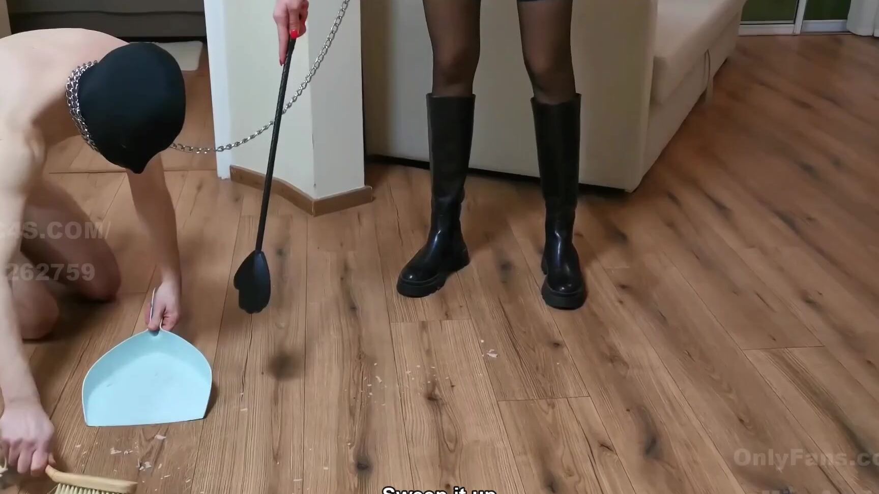 Missannie 04, Onlyfans Video Helping My Slave With The Cleaning - Femdom fetish