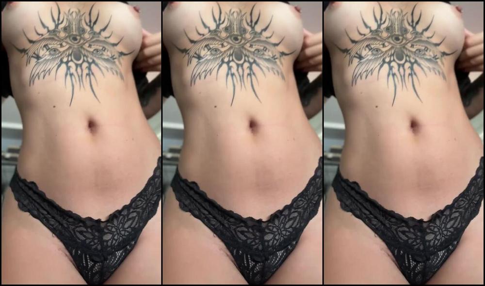 Riannekeene teasingly teases you with her onlyfans fetish & Productivity Skills on Sundays