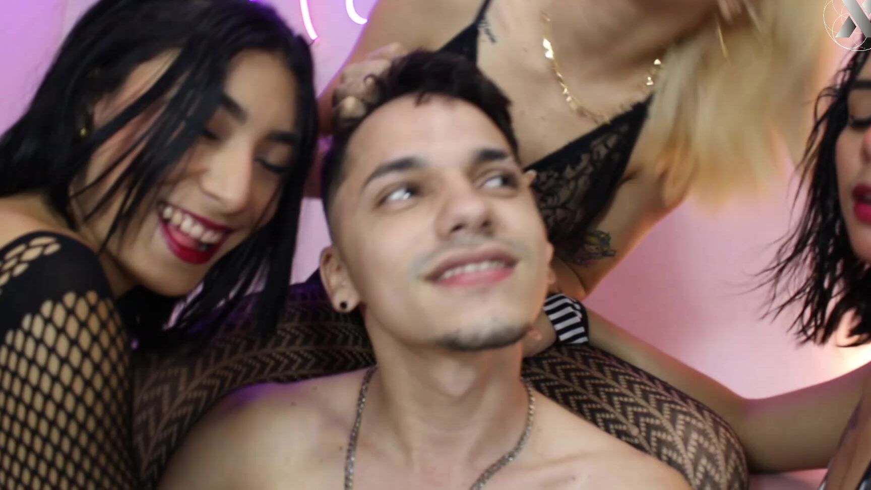 "Xlivestudio" amateur, erotic, haircolor, kissing, latina Lucky boy Manyvids