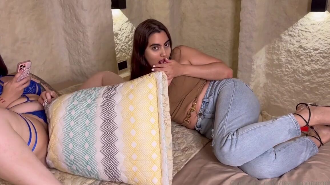 Emily Goes to Say Goodbye to her kinky teamfootmodelsco mistress in Onlyfans Video