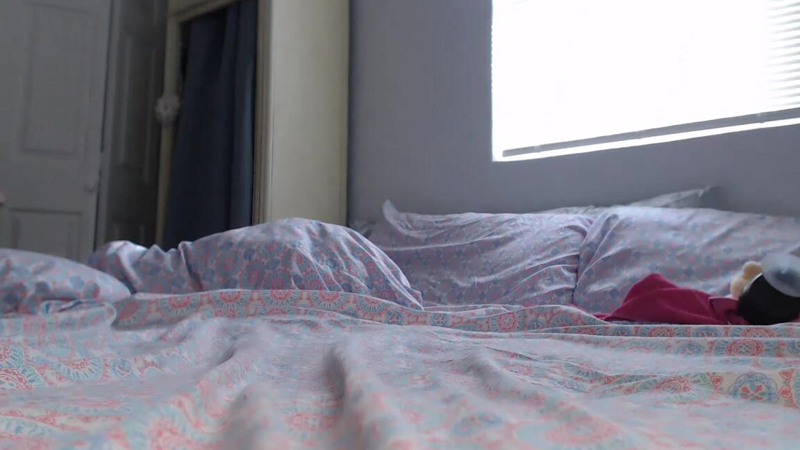 "AddictedtoKitty" bbc, extremecloseups, livecams, squirting, webcam Livestream in Bed Squirting w BBC Manyvids