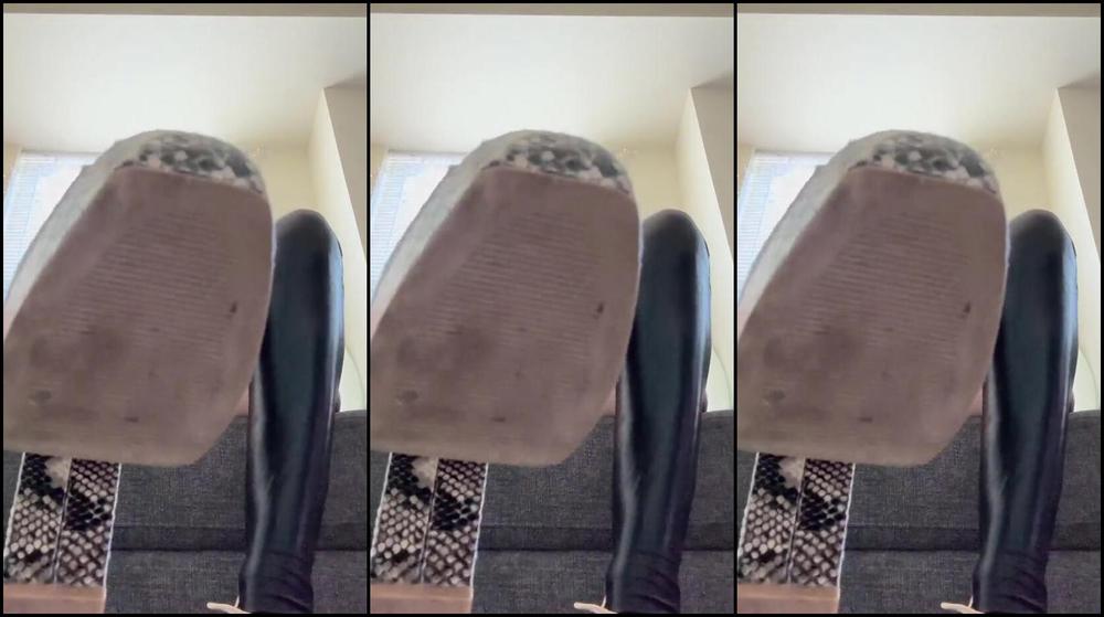 Showbobsjpg Nicknamed Showbobsjpg 10 22 2024 Onlyfans Video Before You Head Home For The Day I Need To Speak To You In My Office