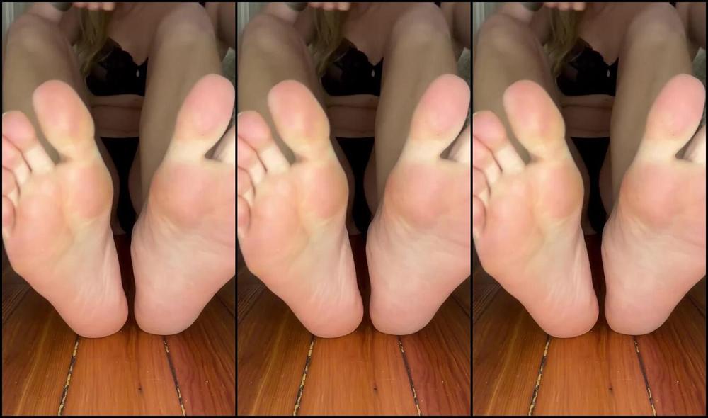Alice Olsson Nicknamed Aliceexolsson 08 07 2024 Onlyfans Video Youre So Tiny You Dont Compare To My Oily Giantess Soles