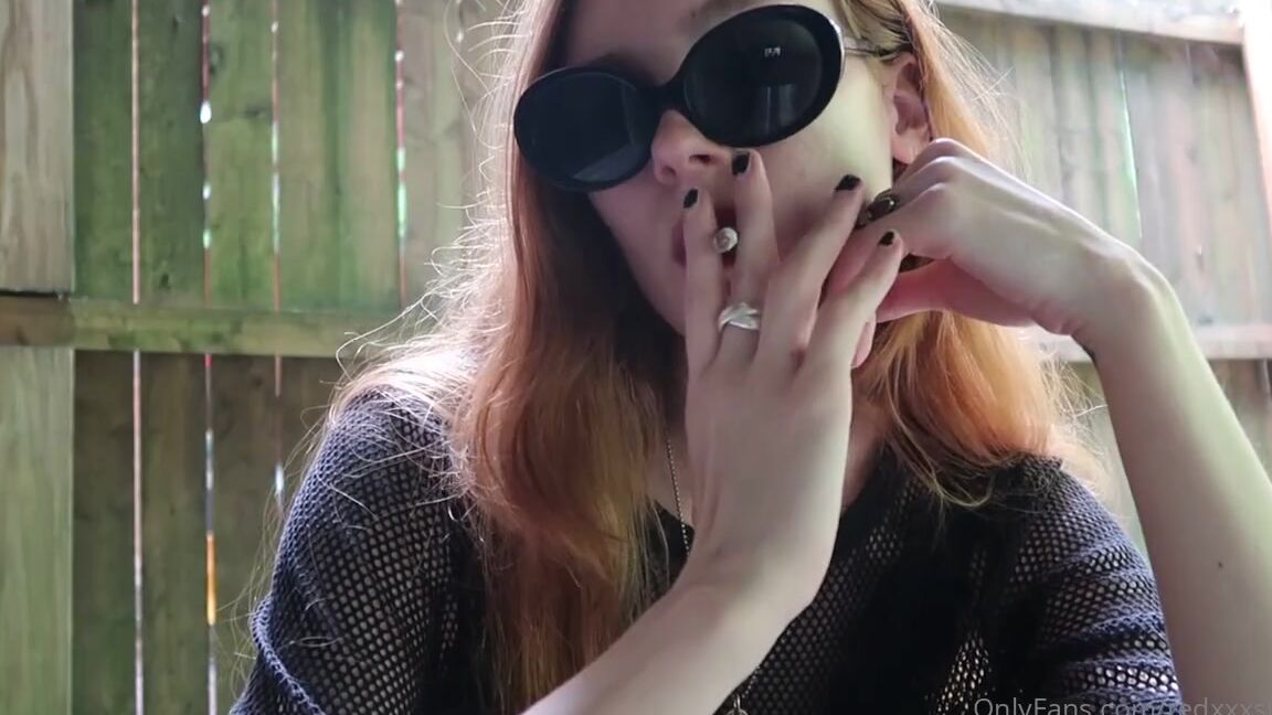 Zoe strawberry dominates Nicknamed Redxxxsuede with her kinky morning routine