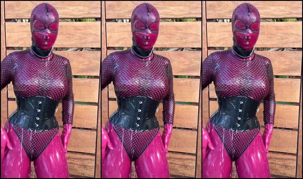 Miss Fetilicious Nicknamed Mfetilicious gets her pussy eaten and fucked in Latex