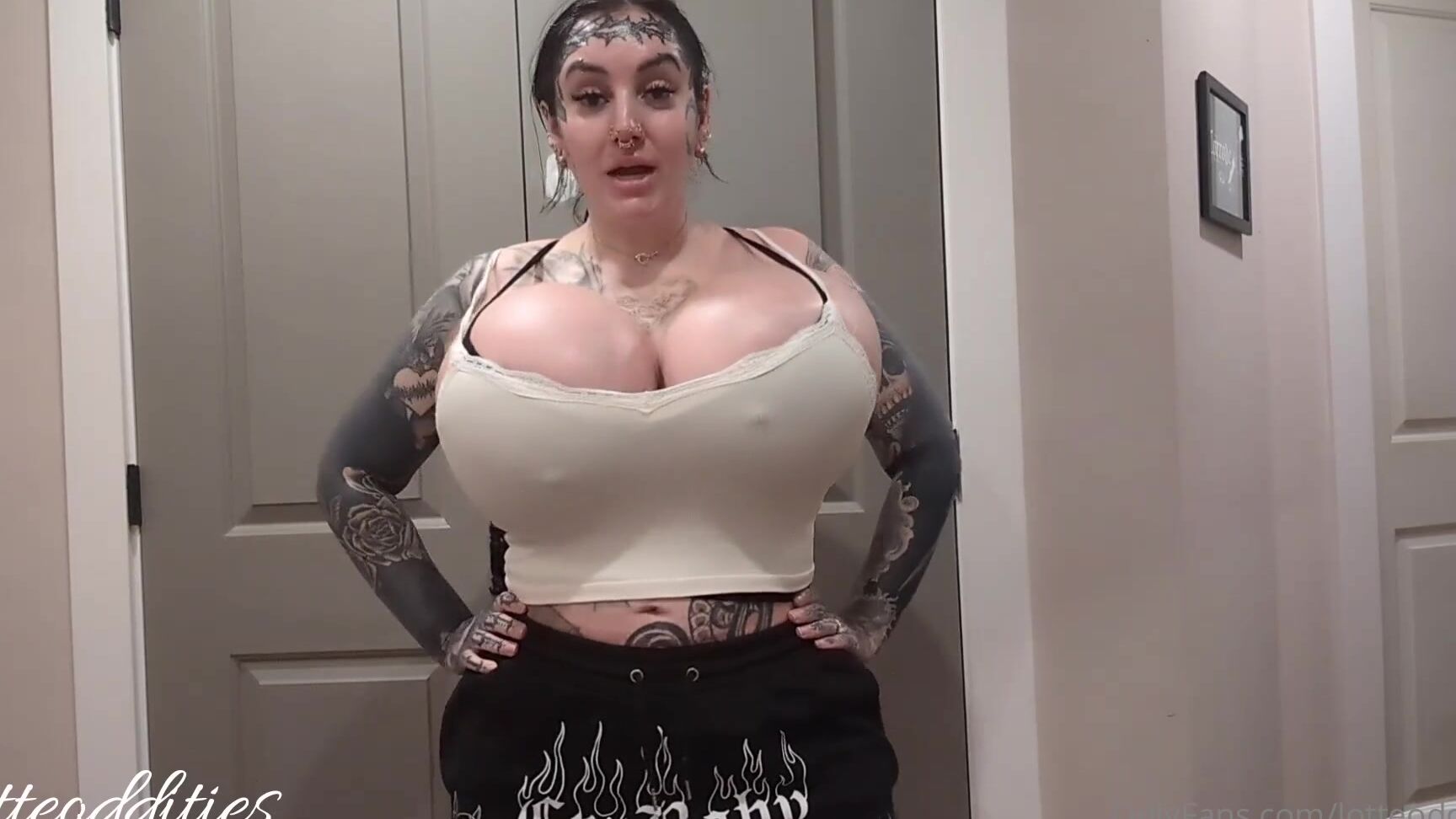Charlotte Nicknamed Lotteoddities Gets Her Boobs Out And Rides Like A Pro In Onlyfans Video