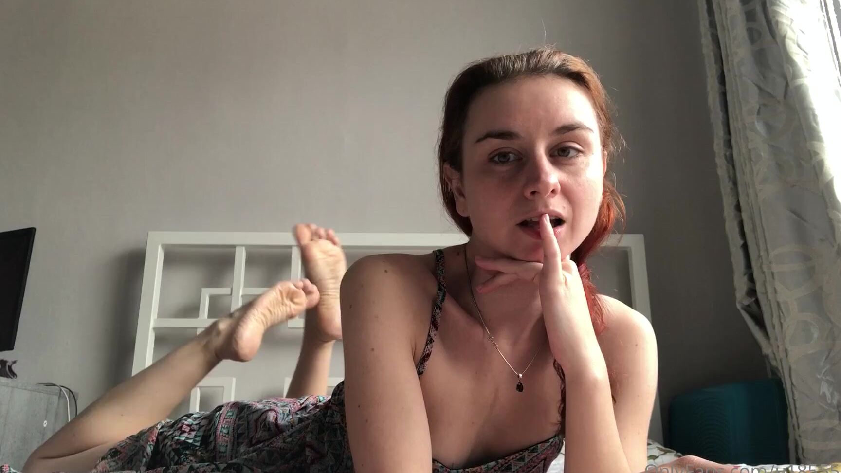 Watch kathrynne Feetgoddess in Onlyfans pose as her feet dominate her slave