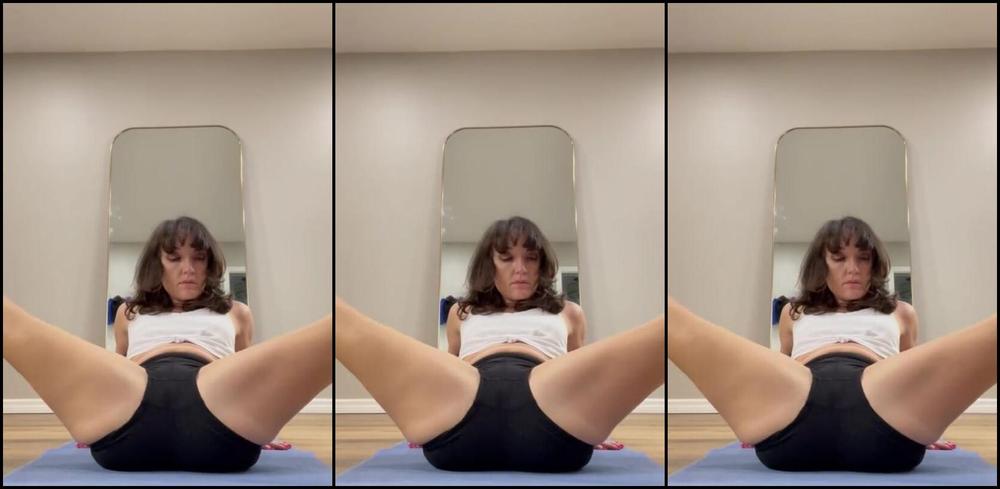 Melissa Nicknamed Omwithmelissa 09 15 2025 Onlyfans Video A Little Core Play Today